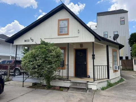 1611 Common Street