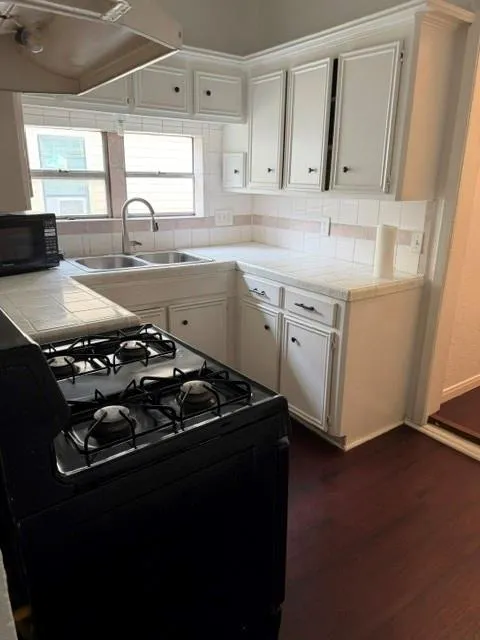 1611 Common Street Houston, TX 77009