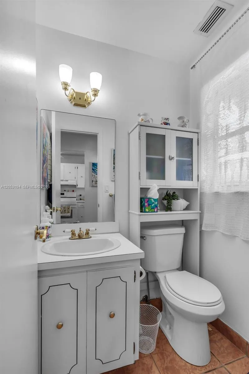 450 SE 7th St #261 Dania Beach, FL 33004