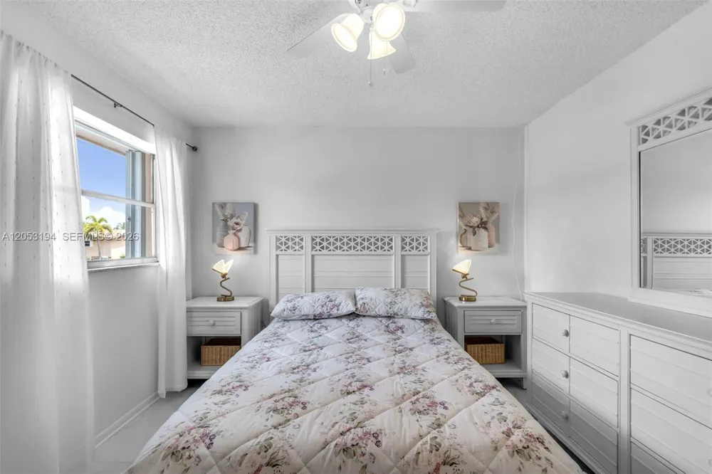 450 SE 7th St #261 Dania Beach, FL 33004
