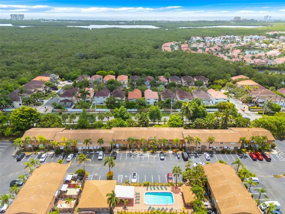 450 SE 7th St #261 Dania Beach, FL 33004