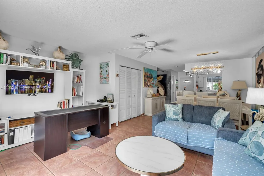 450 SE 7th St #261 Dania Beach, FL 33004