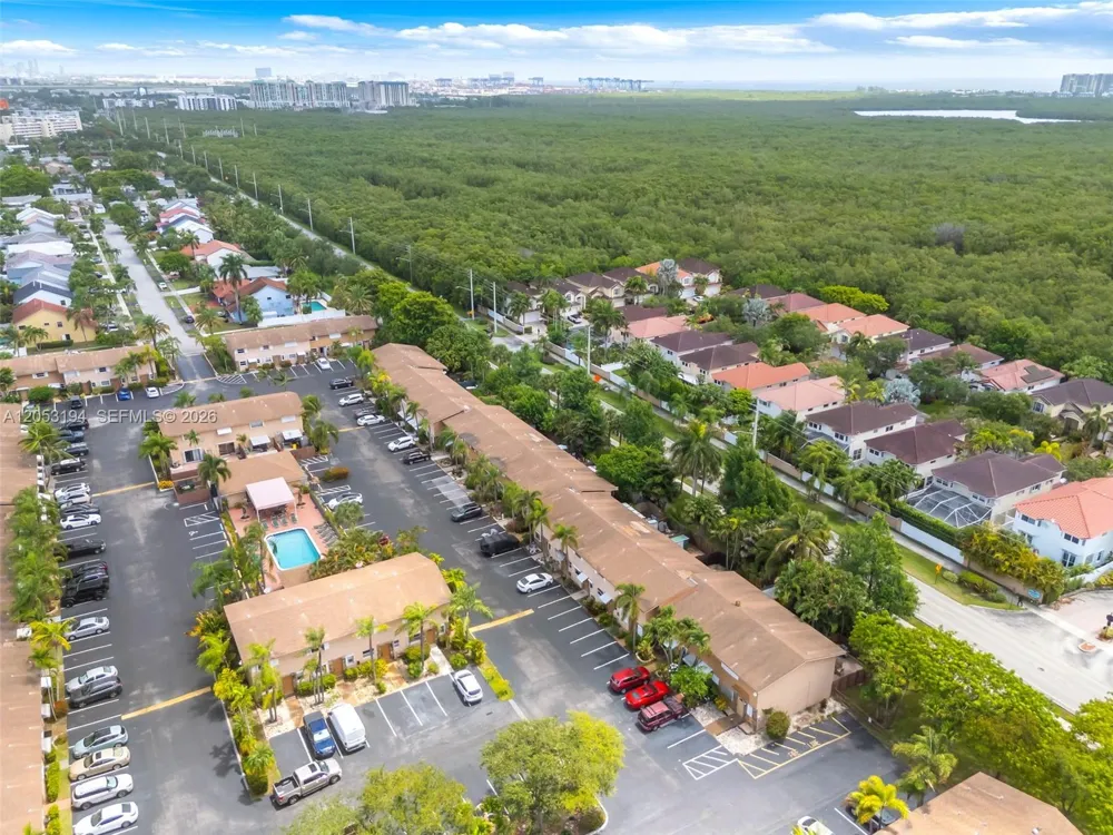 450 SE 7th St #261 Dania Beach, FL 33004