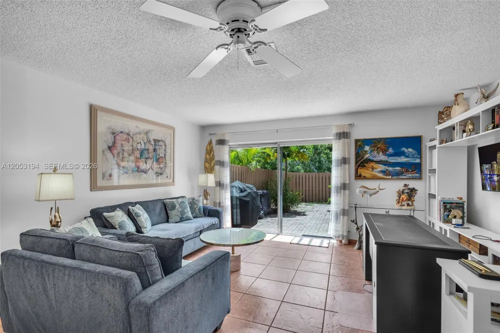 450 SE 7th St #261 Dania Beach, FL 33004