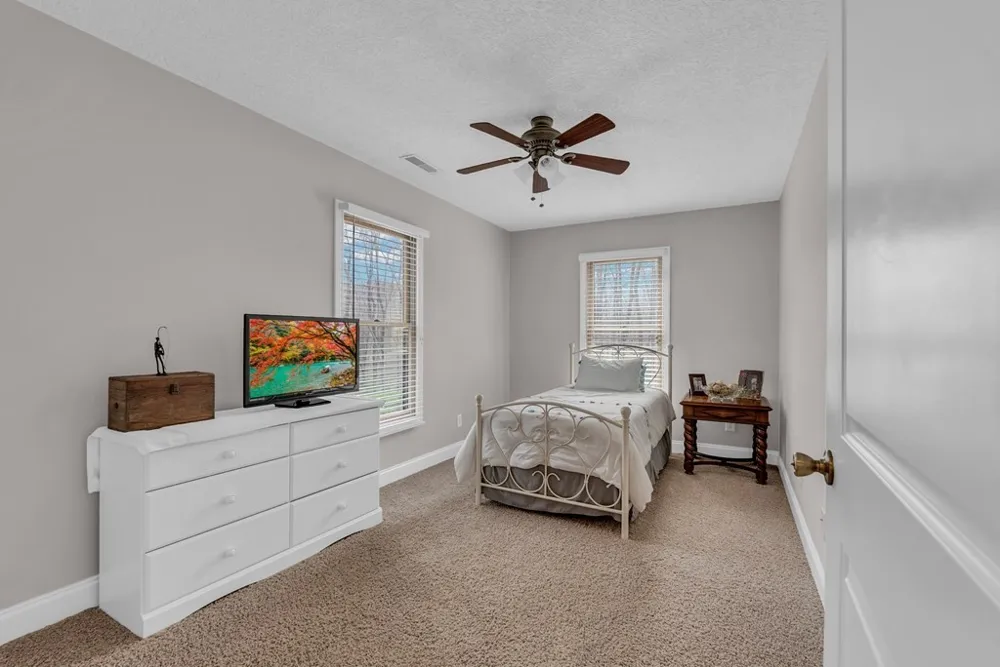 465 Hickory Ln Sparta, TN 38583