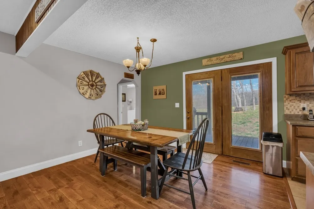 465 Hickory Ln Sparta, TN 38583