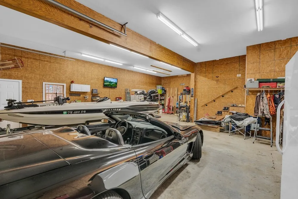 465 Hickory Ln Sparta, TN 38583