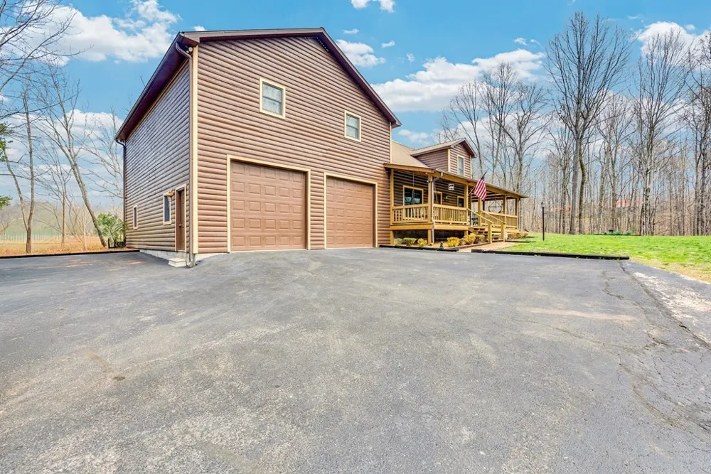 465 Hickory Ln Sparta, TN 38583