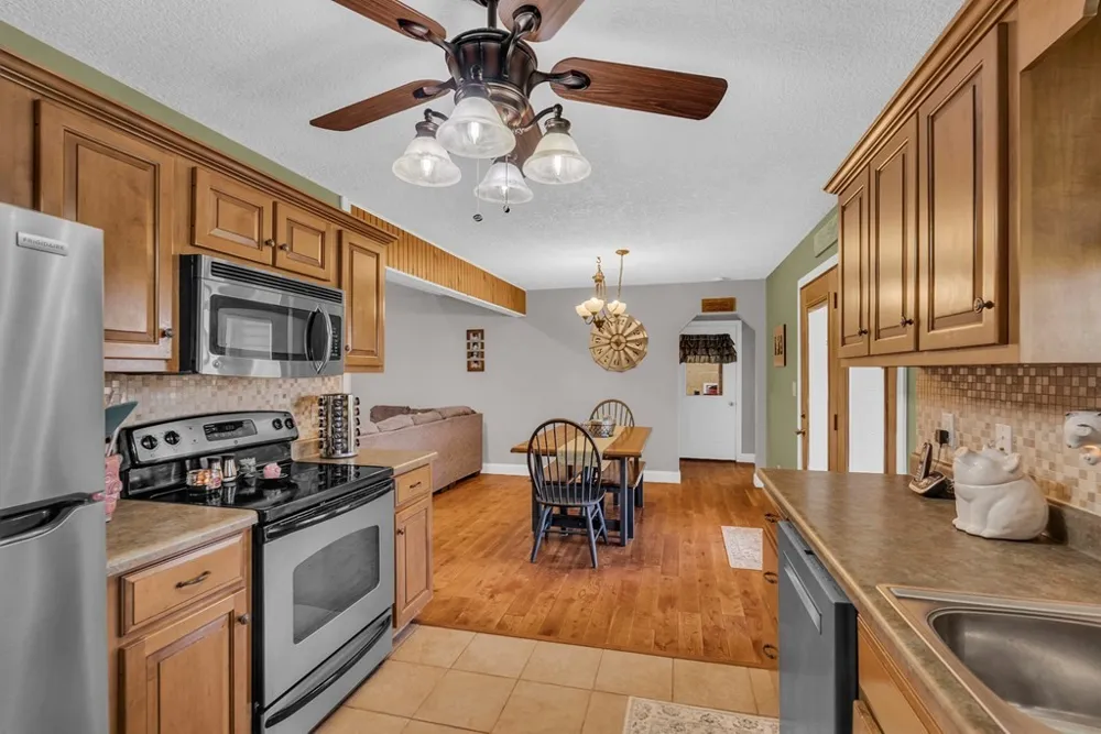 465 Hickory Ln Sparta, TN 38583