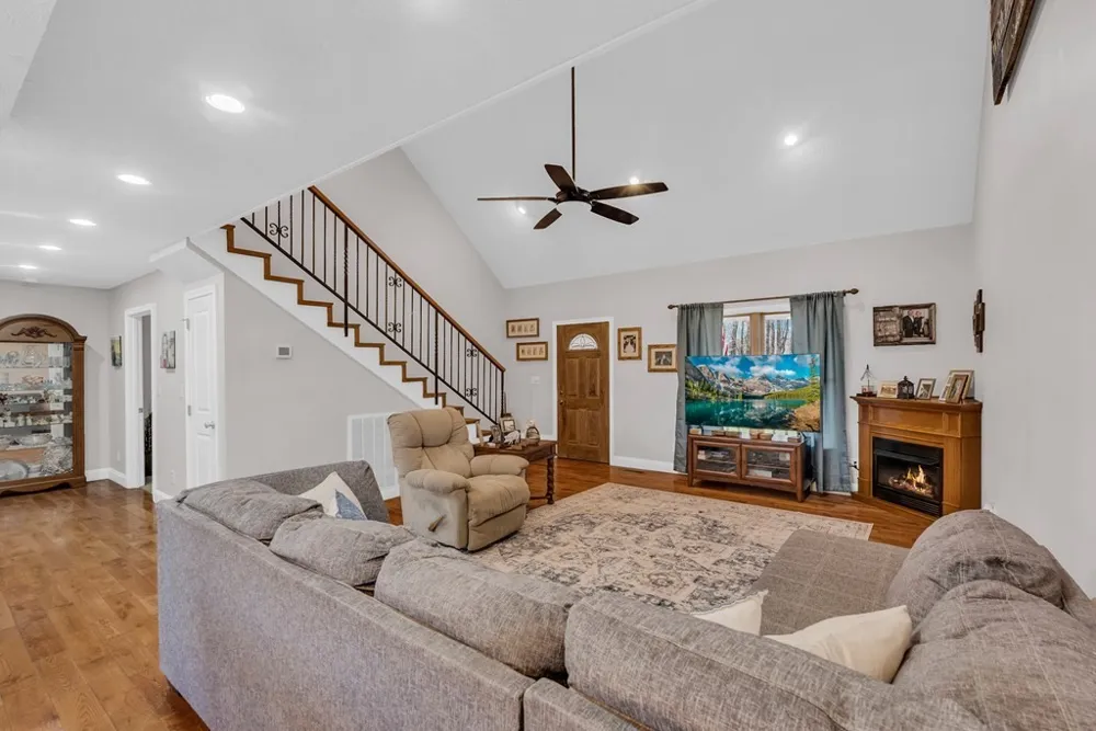 465 Hickory Ln Sparta, TN 38583
