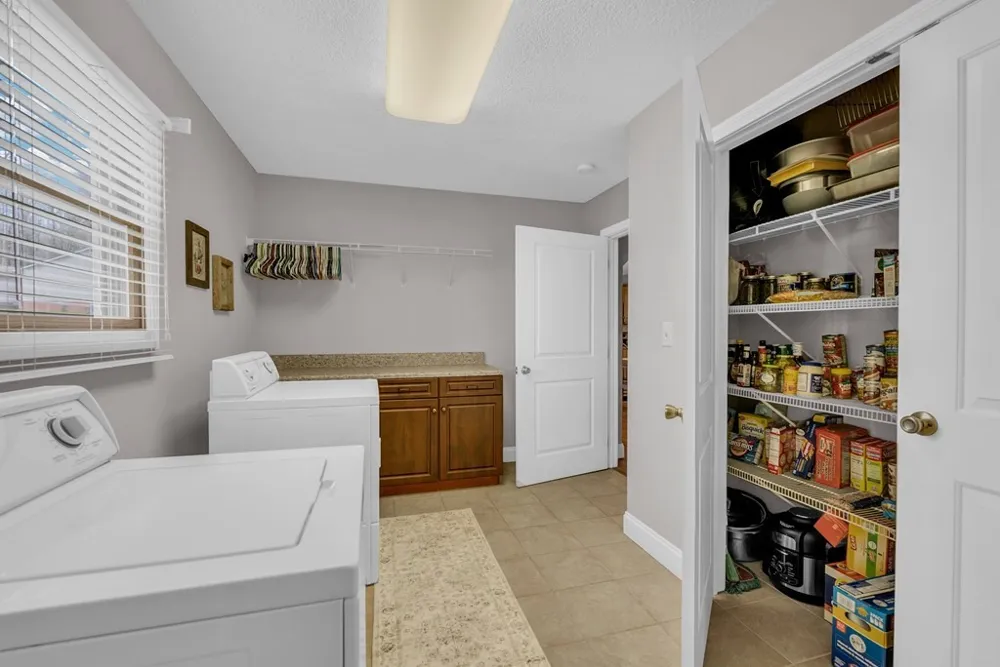 465 Hickory Ln Sparta, TN 38583