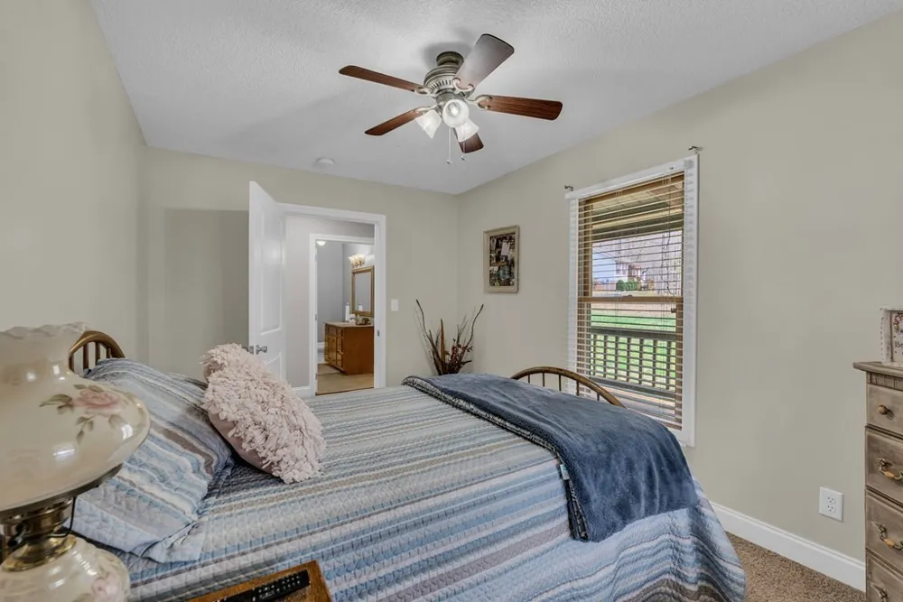 465 Hickory Ln Sparta, TN 38583