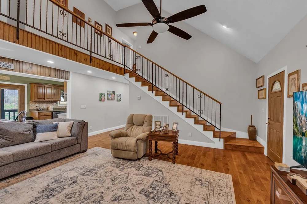 465 Hickory Ln Sparta, TN 38583