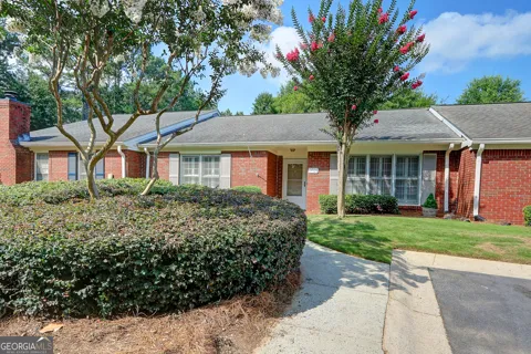 6408 Deerings LN