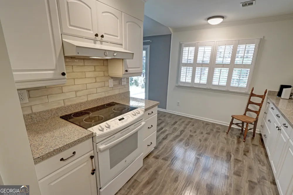 6408 Deerings LN Peachtree Corners, GA 30092
