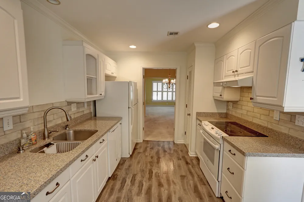 6408 Deerings LN Peachtree Corners, GA 30092