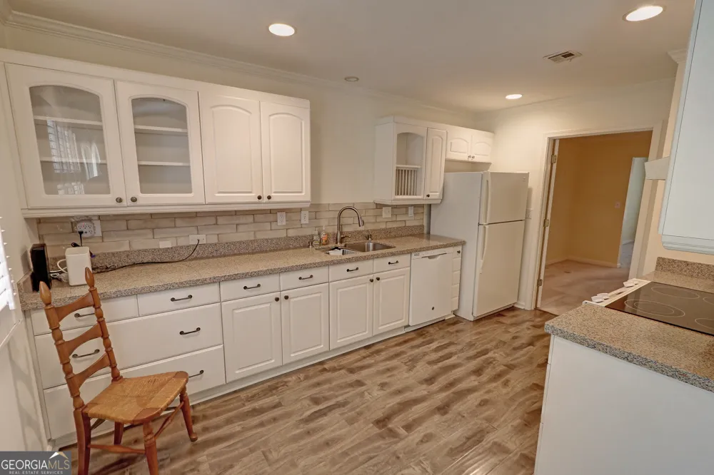 6408 Deerings LN Peachtree Corners, GA 30092