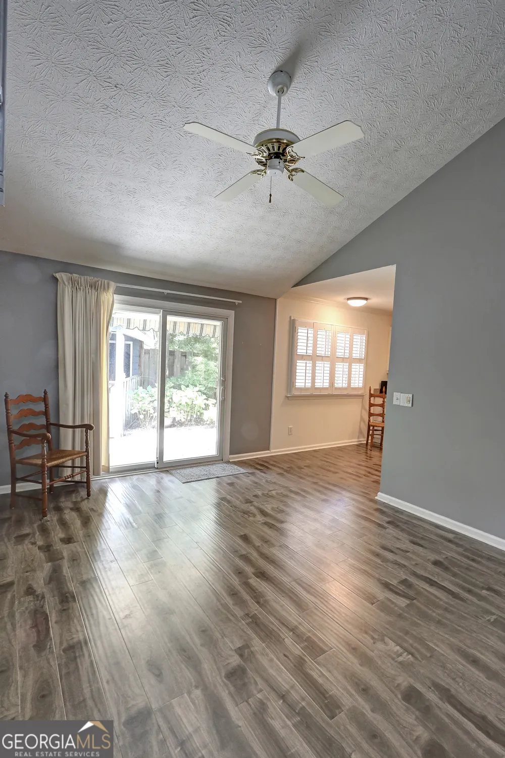 6408 Deerings LN Peachtree Corners, GA 30092