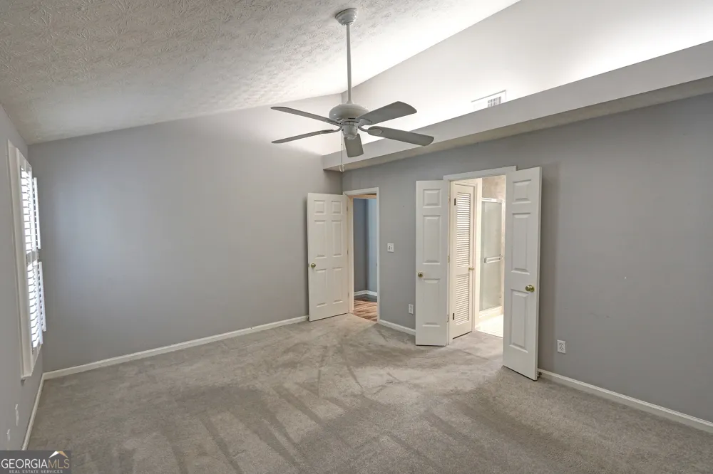 6408 Deerings LN Peachtree Corners, GA 30092