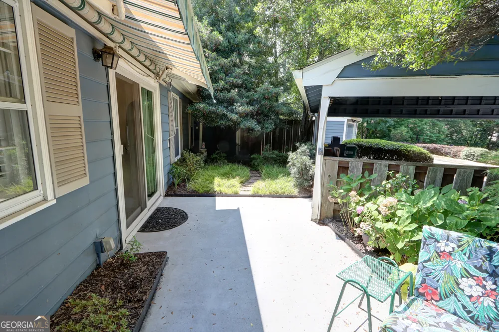 6408 Deerings LN Peachtree Corners, GA 30092