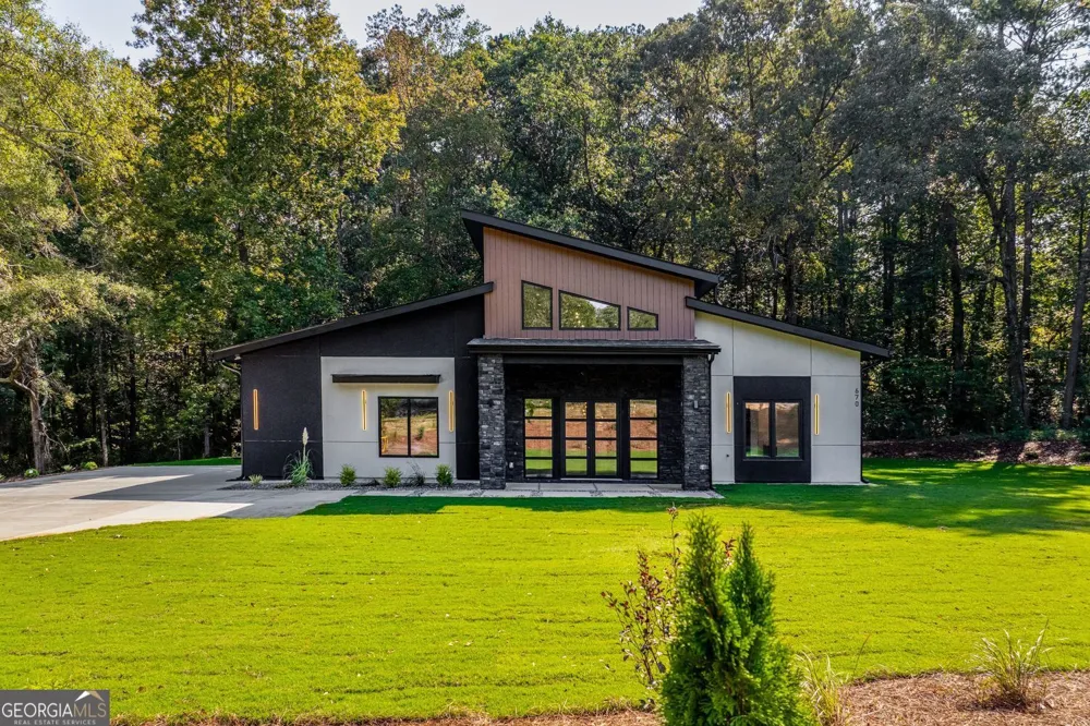 670 Loganville HWY Winder, GA 30680