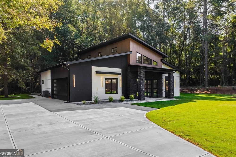 670 Loganville HWY Winder, GA 30680