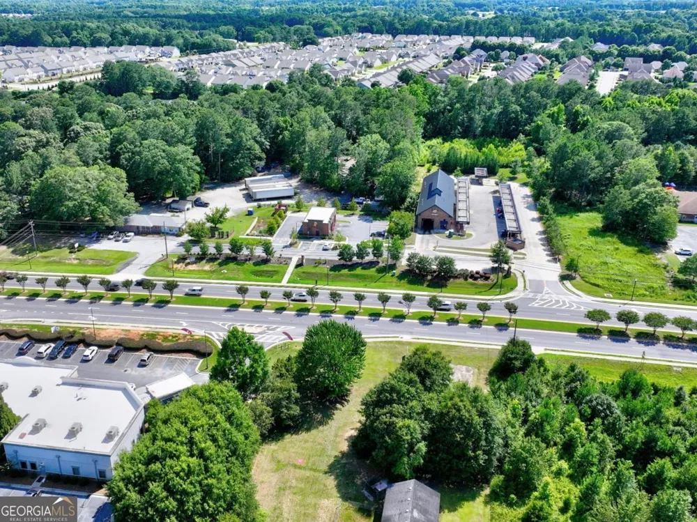 2584 Loganville HWY Grayson, GA 30017