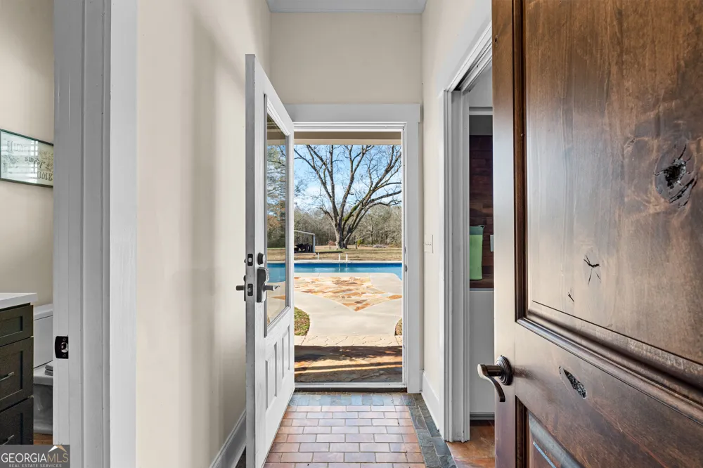 371 Milner ST Meansville, GA 30256