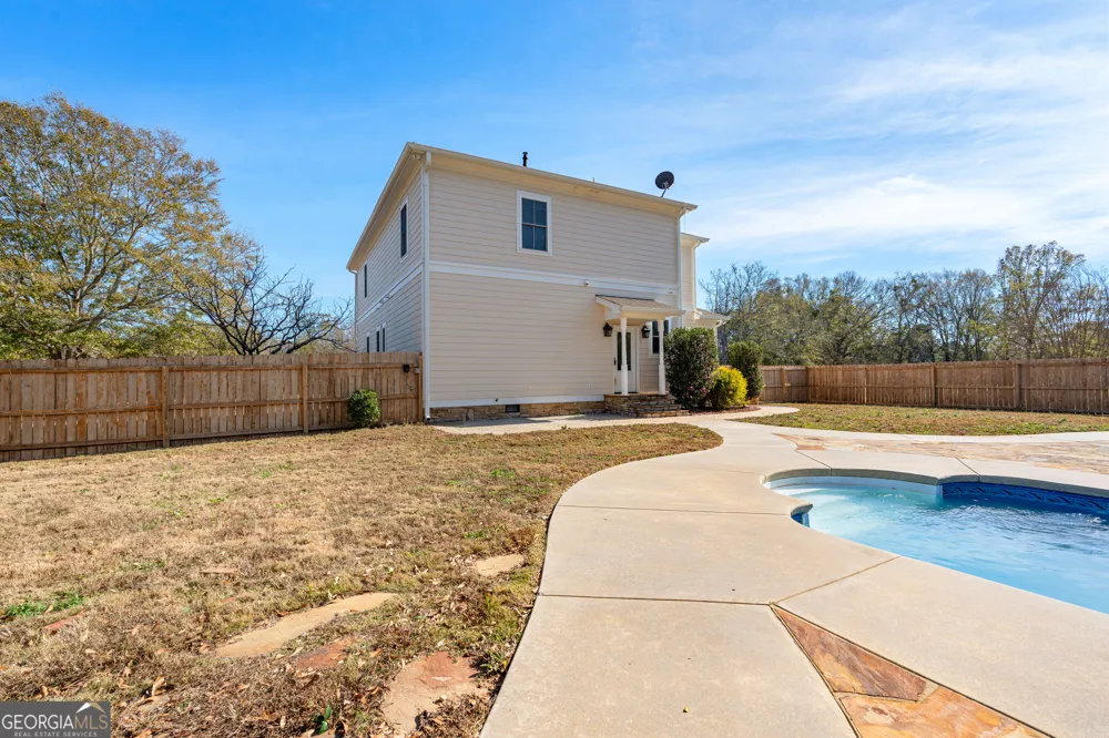 371 Milner ST Meansville, GA 30256