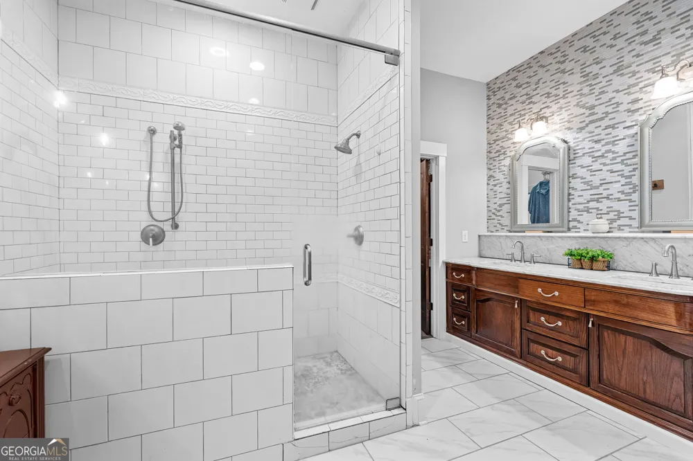 371 Milner Meansville, GA 30256