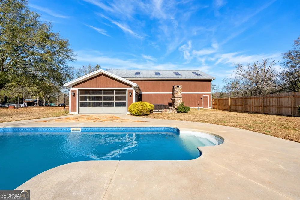 371 Milner Meansville, GA 30256