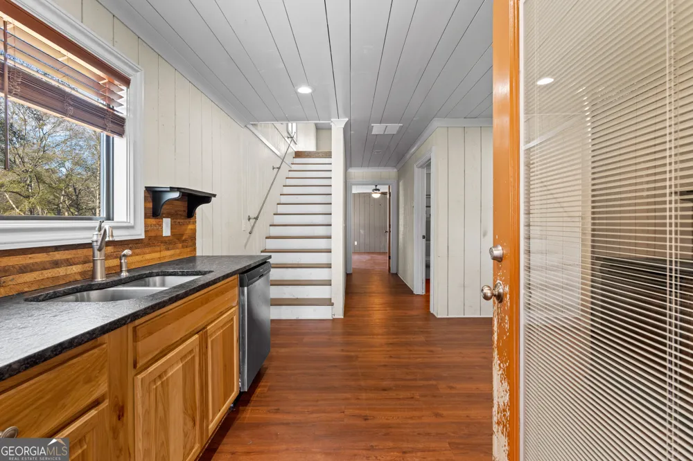 371 Milner Meansville, GA 30256