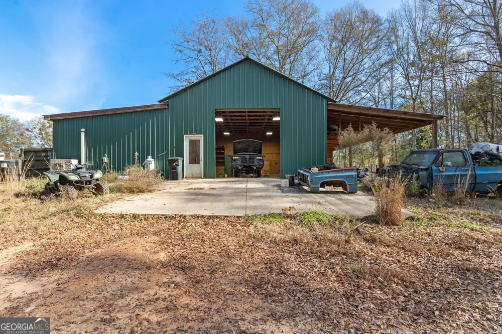 371 Milner Meansville, GA 30256