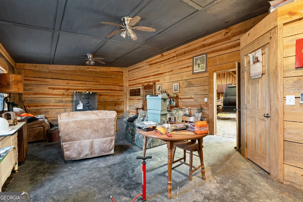 371 Milner Meansville, GA 30256