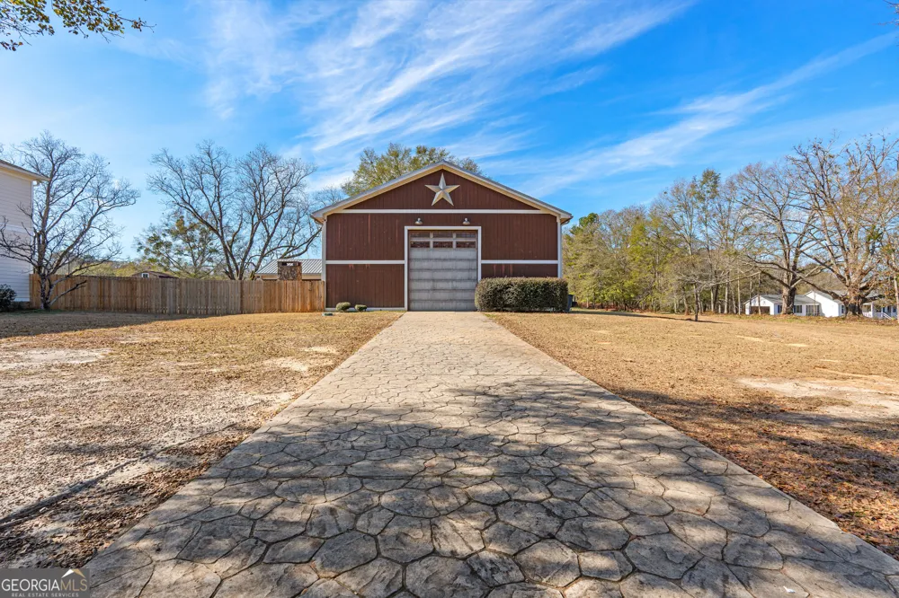 371 Milner Meansville, GA 30256