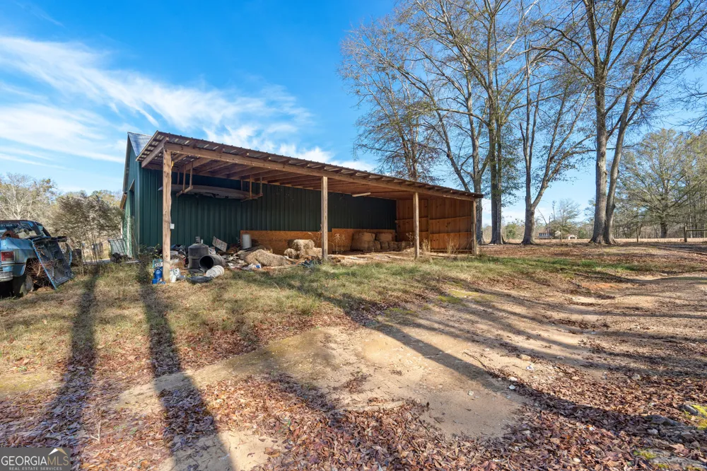 371 Milner Meansville, GA 30256