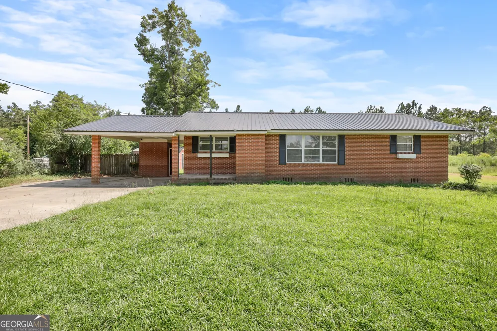 120 Francis AVE Swainsboro, GA 30401