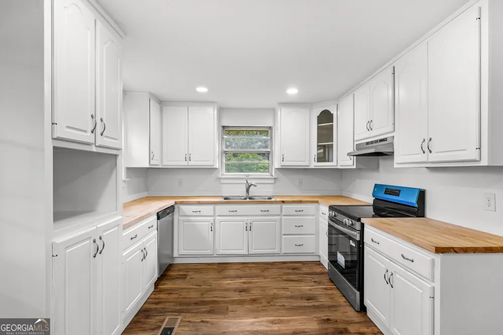 120 Francis AVE Swainsboro, GA 30401