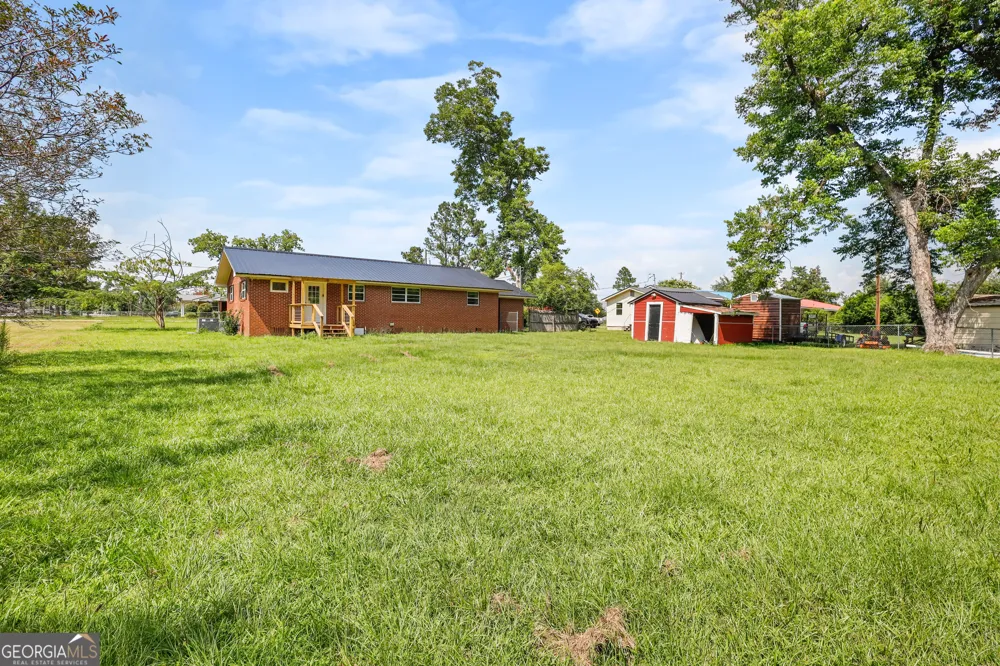 120 Francis AVE Swainsboro, GA 30401