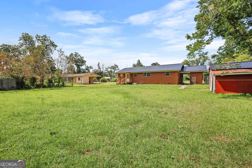 120 Francis AVE Swainsboro, GA 30401