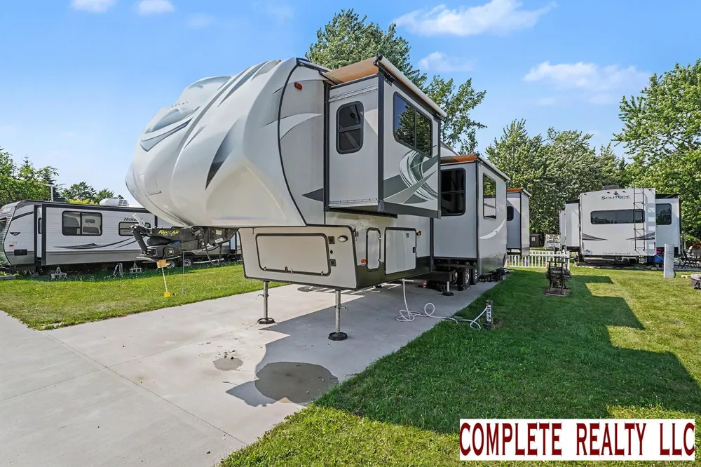 831 S Main Unit 213 Street Au Gres City, MI 48703