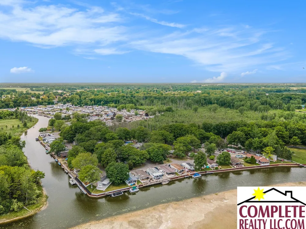 831 S Main Unit 213 Street Au Gres City, MI 48703
