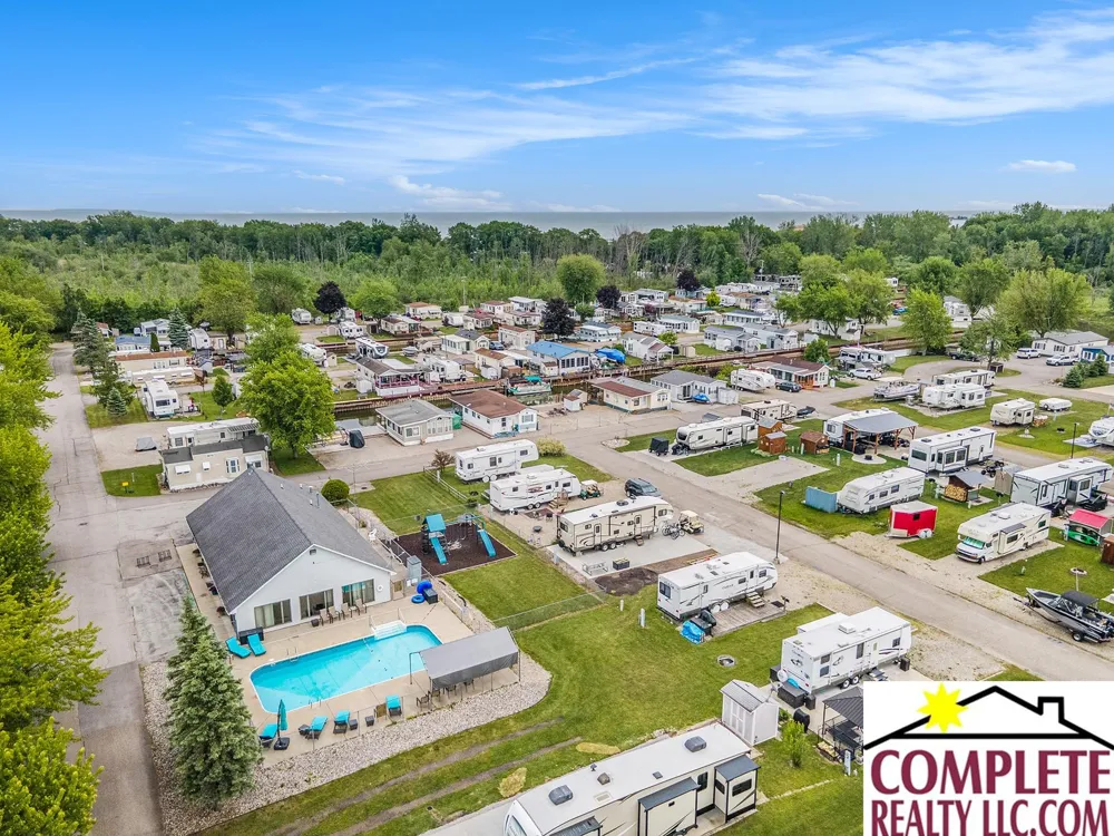 831 S Main Unit 213 Street Au Gres City, MI 48703