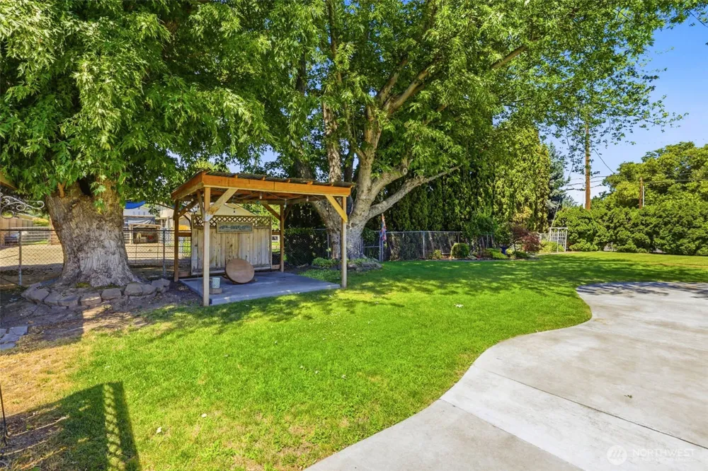 2220 Road 92 Pasco, WA 99301