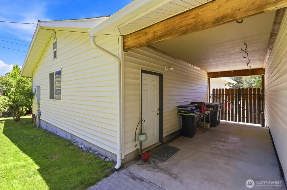 2220 Road 92 Pasco, WA 99301