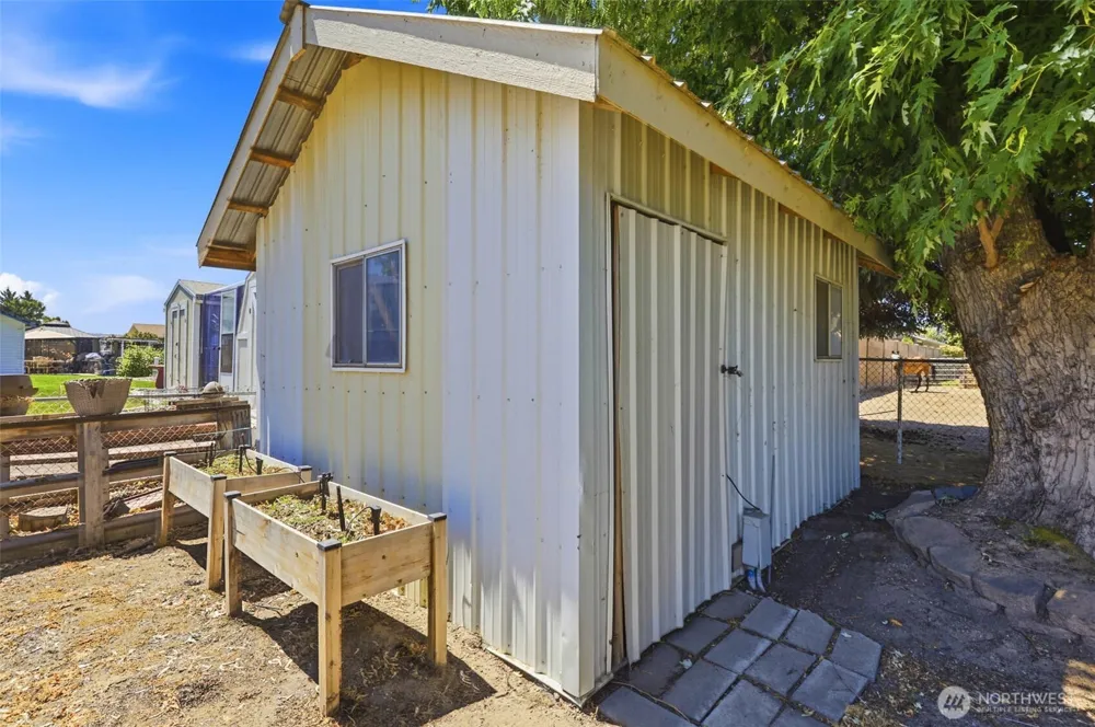 2220 Road 92 Pasco, WA 99301