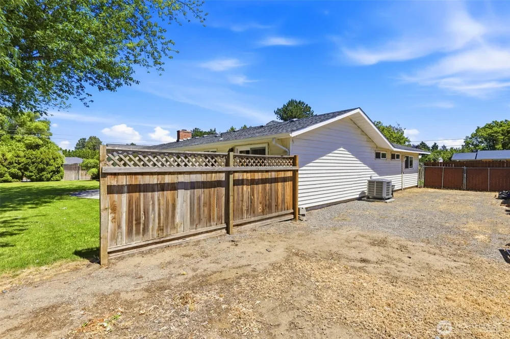 2220 Road 92 Pasco, WA 99301