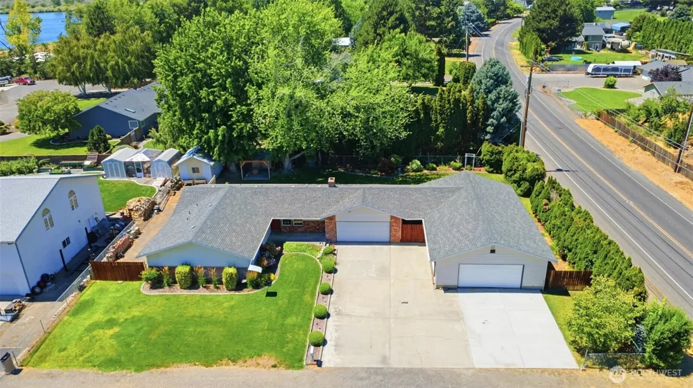 2220 Road 92 Pasco, WA 99301
