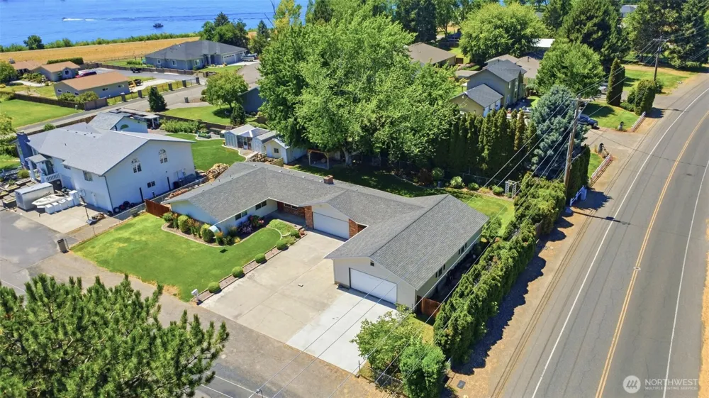 2220 Road 92 Pasco, WA 99301