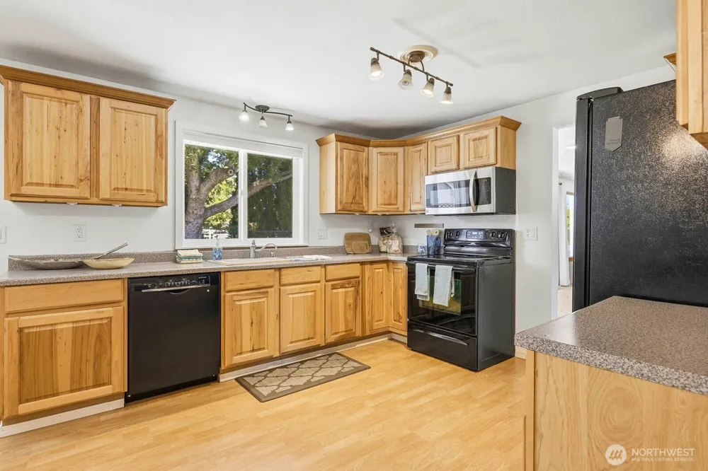 2220 Road 92 Pasco, WA 99301